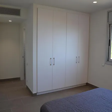 En Con Piscina Privada, Aire Acondicionado, 3 Hab. - Es-323-46 *
